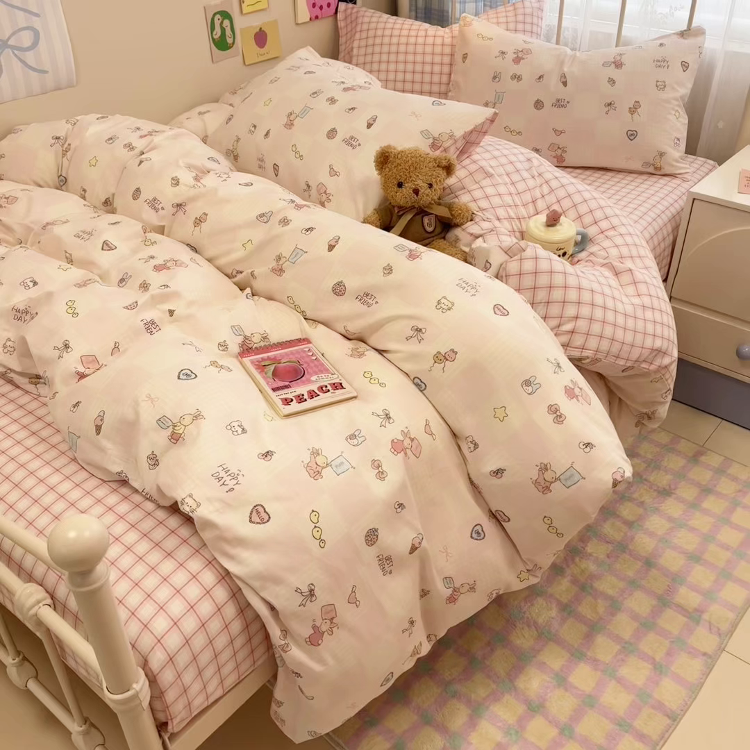 91家纺网 家纺一手货源 找家纺 呗旺鹿 2025新款40s全棉纯棉卡通印花学生系列四件套 兔子假期