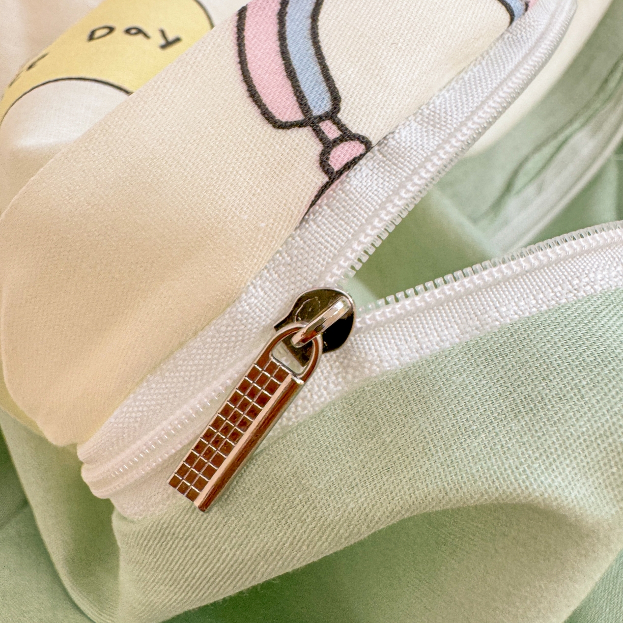 91家纺网 家纺一手货源 找家纺 呗旺鹿 2025新款40s全棉纯棉卡通印花学生系列四件套 熊熊酱