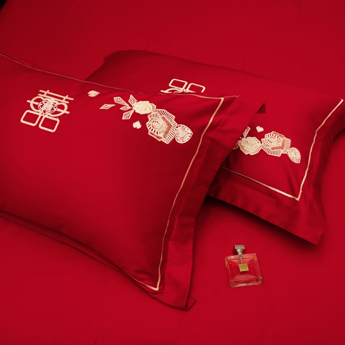 91家纺网 家纺一手货源 找家纺 千禧家纺2025新款13372全棉绣花婚庆四件套 玫瑰爱语