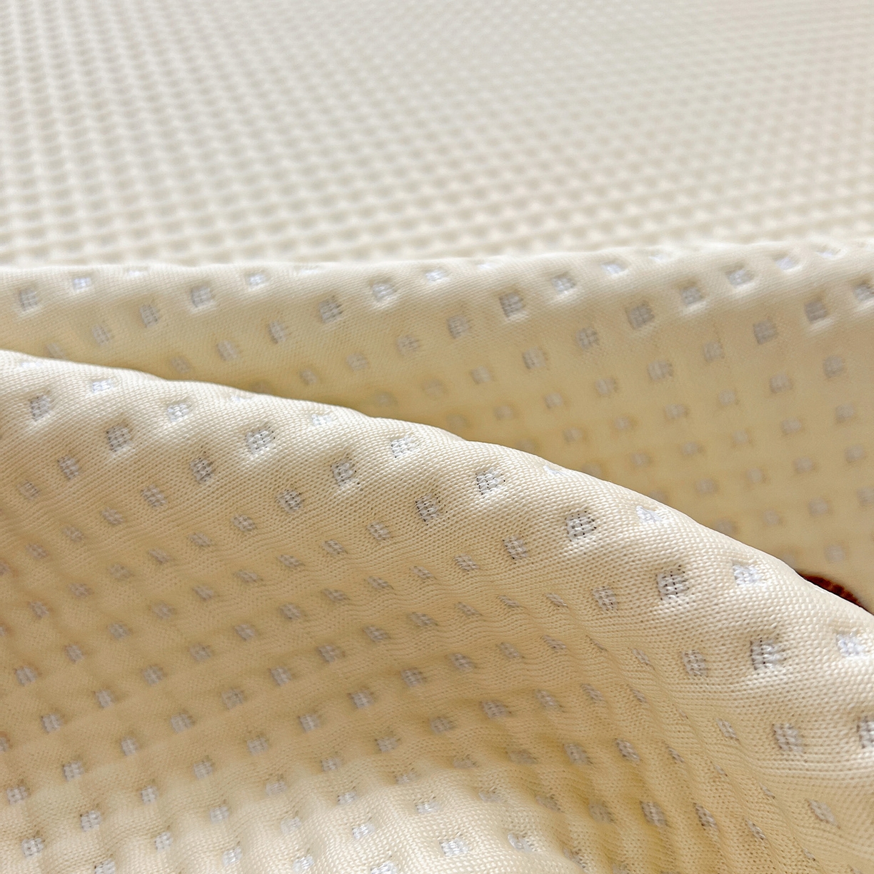 91家纺网 家纺一手货源 找家纺 慕尚家纺 2025新款冰豆豆带有乙纶刺绣凉席席子床席款 懒可爱熊 床席款