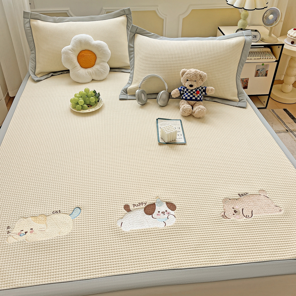 91家纺网 家纺一手货源 找家纺 （总）慕尚家纺 2025新款冰豆豆带有乙纶刺绣凉席席子床席款