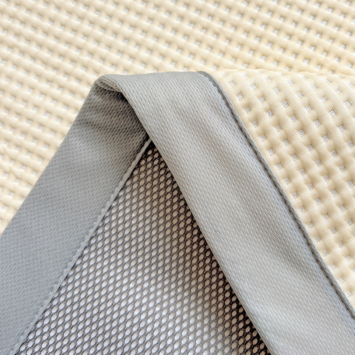 91家纺网 家纺一手货源 找家纺 （总）慕尚家纺 2025新款冰豆豆带有乙纶刺绣凉席席子床席款