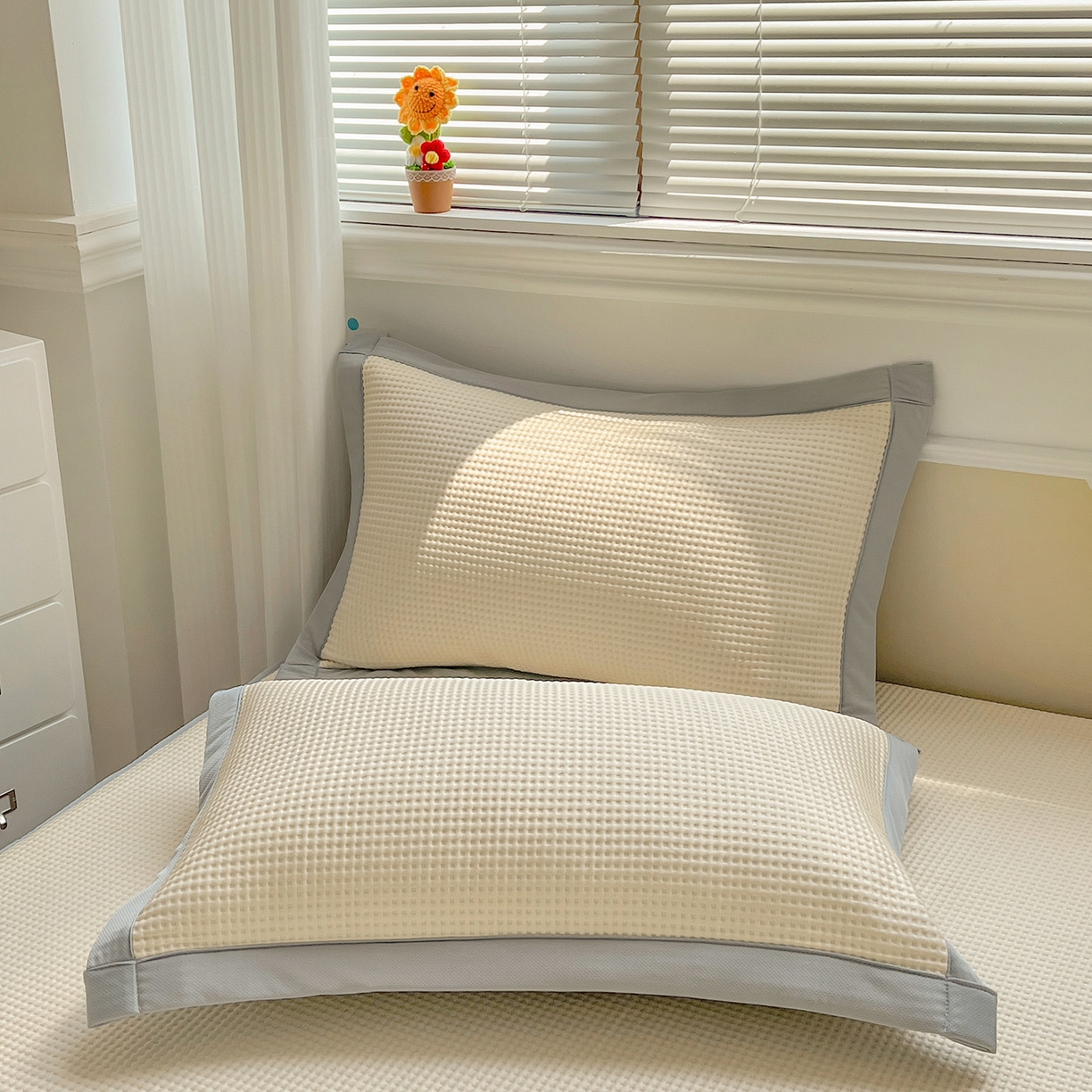 91家纺网 家纺一手货源 找家纺 （总）慕尚家纺 2025新款冰豆豆带有乙纶刺绣凉席席子床笠款