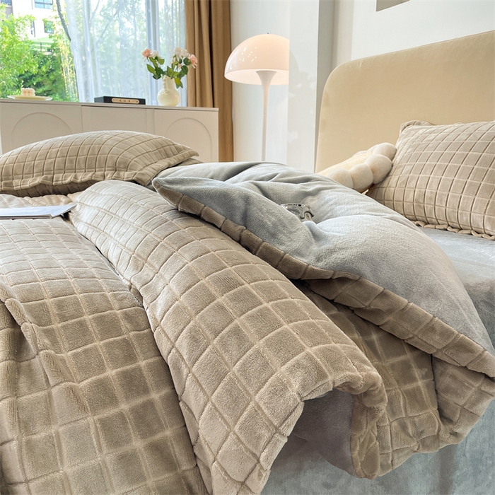 91家纺网 家纺一手货源 找家纺 （总）兰紫橙2025新款牛奶绒色织提花四件套