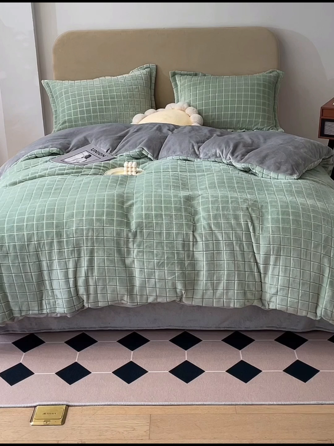 91家纺网 家纺一手货源 找家纺 （总）兰紫橙2025新款牛奶绒色织提花四件套