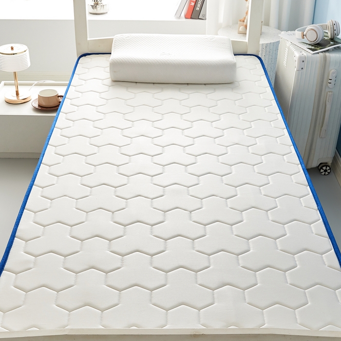 91家纺网 家纺一手货源 找家纺 一禾 2025新款立体纯色海绵牛奶丝床垫-学生床垫 立体白蓝