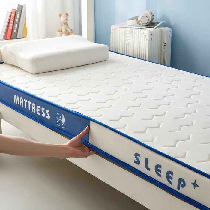 91家纺网 家纺一手货源 找家纺 一禾 2025新款立体纯色海绵牛奶丝床垫-学生床垫 立体白蓝