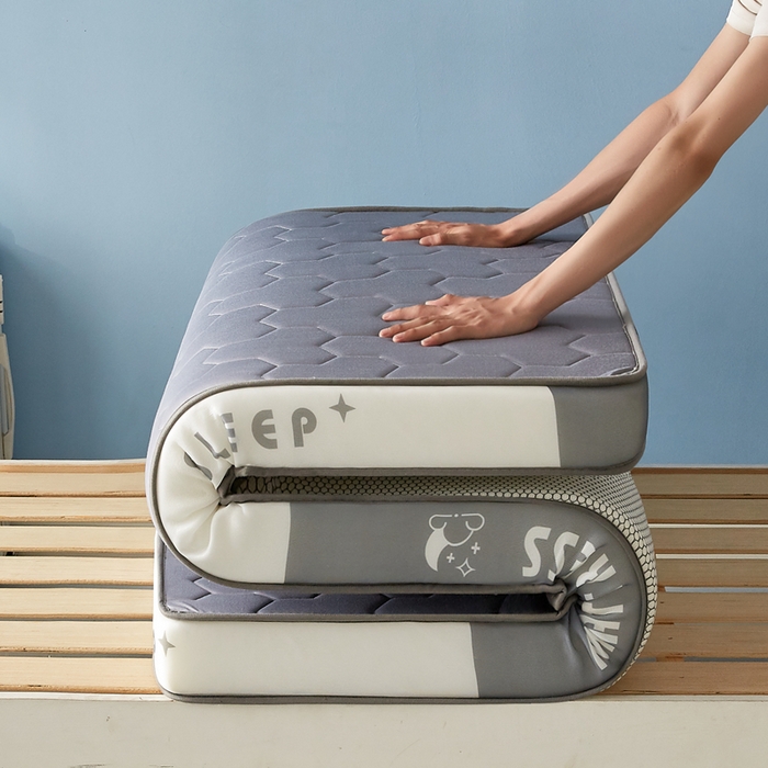 91家纺网 家纺一手货源 找家纺 一禾 2025新款立体纯色海绵牛奶丝床垫-学生床垫 立体灰