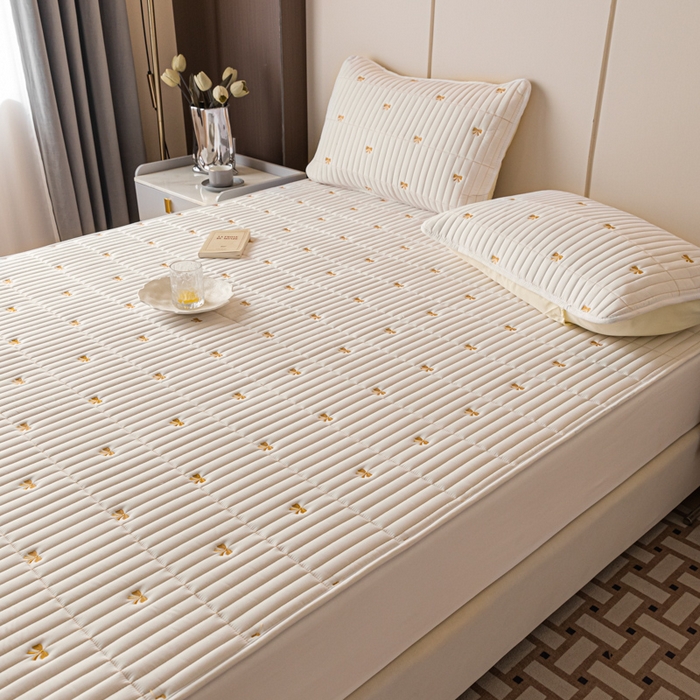 91家纺网 家纺一手货源 找家纺 （总）暖季家纺 2025新款A类亲肤面料夹棉绣花床笠-不防水款