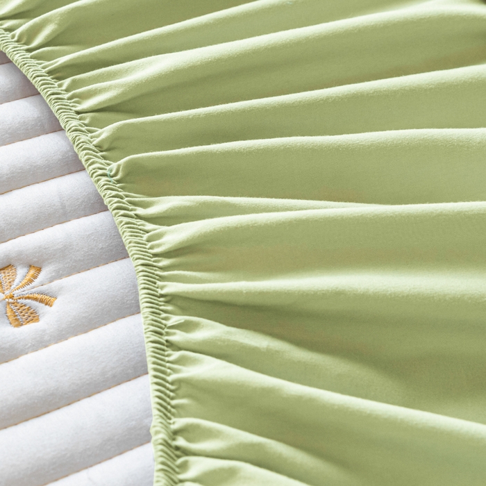 91家纺网 家纺一手货源 找家纺 暖季家纺 2025新款A类亲肤面料夹棉绣花床笠-不防水款 小蝴蝶结-果绿-普通款