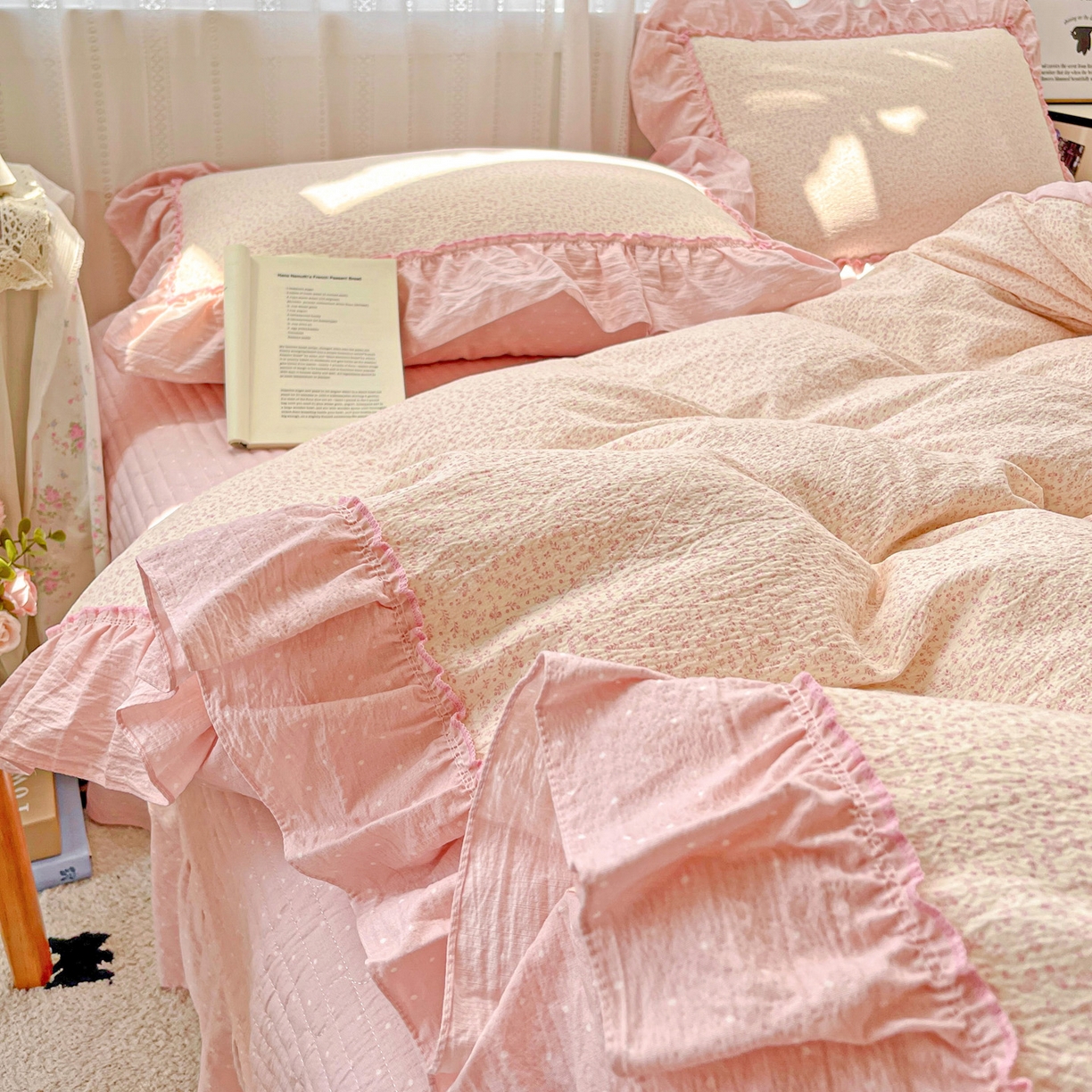91家纺网 家纺一手货源 找家纺 （总）2025秋冬加厚款云感亲肤棉床盖床裙四件套-仙美密拷花边