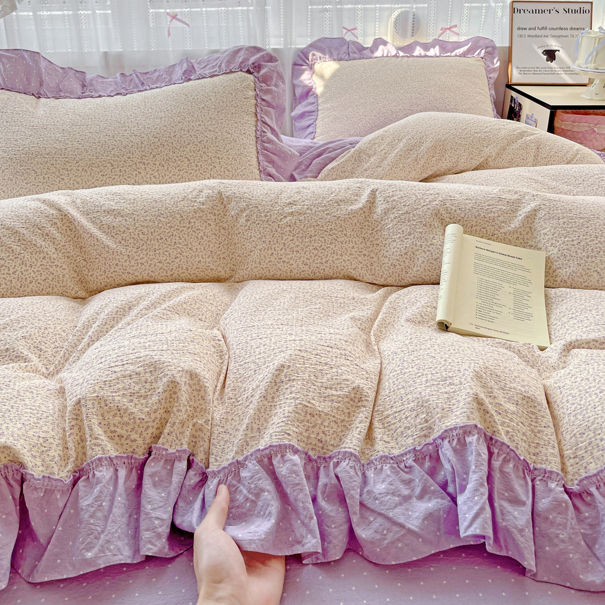 91家纺网 家纺一手货源 找家纺 2025秋冬加厚款云感亲肤棉邹邹纱床盖床裙四件套-仙美密拷花边 波点女王-丁香紫