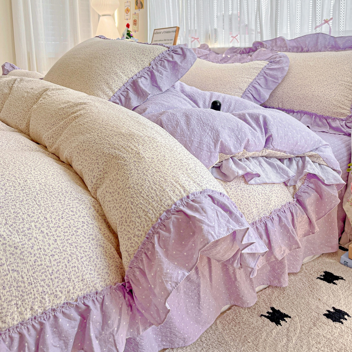 91家纺网 家纺一手货源 找家纺 2025秋冬加厚款云感亲肤棉邹邹纱床盖床裙四件套-仙美密拷花边 波点女王-丁香紫