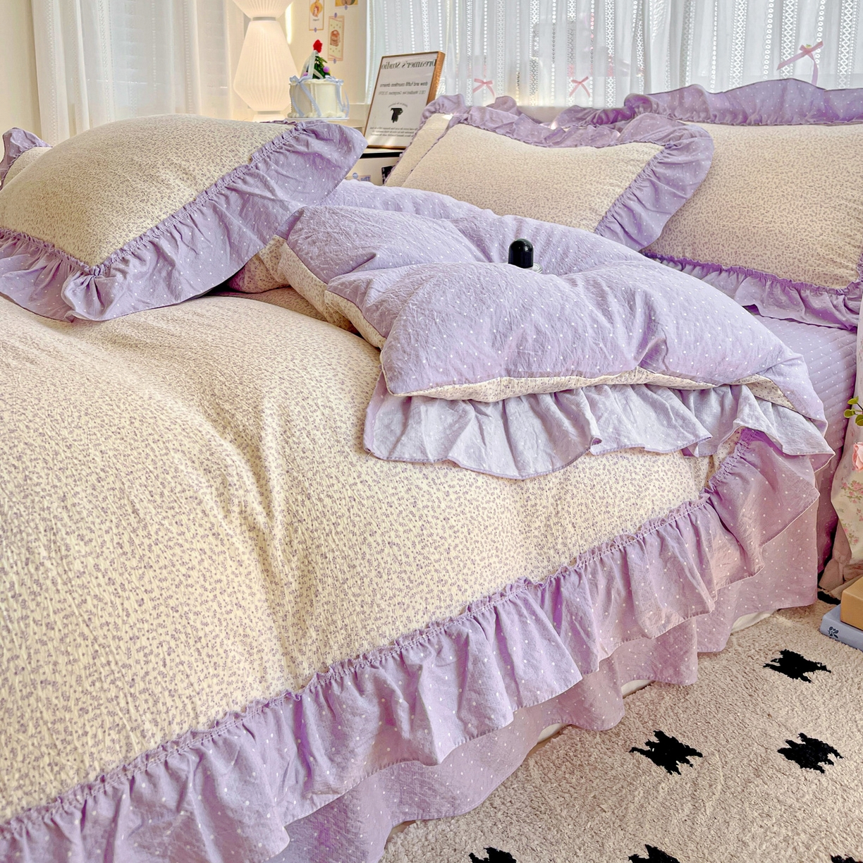 91家纺网 家纺一手货源 找家纺 2025秋冬加厚款云感亲肤棉邹邹纱床盖床裙四件套-仙美密拷花边 波点女王-丁香紫