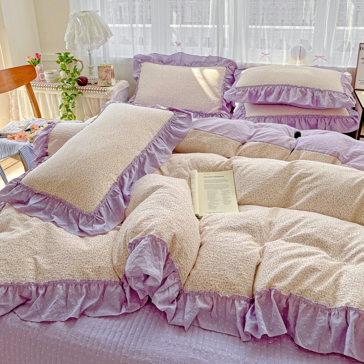 91家纺网 家纺一手货源 找家纺 2025秋冬加厚款云感亲肤棉邹邹纱床盖床裙四件套-仙美密拷花边 波点女王-丁香紫