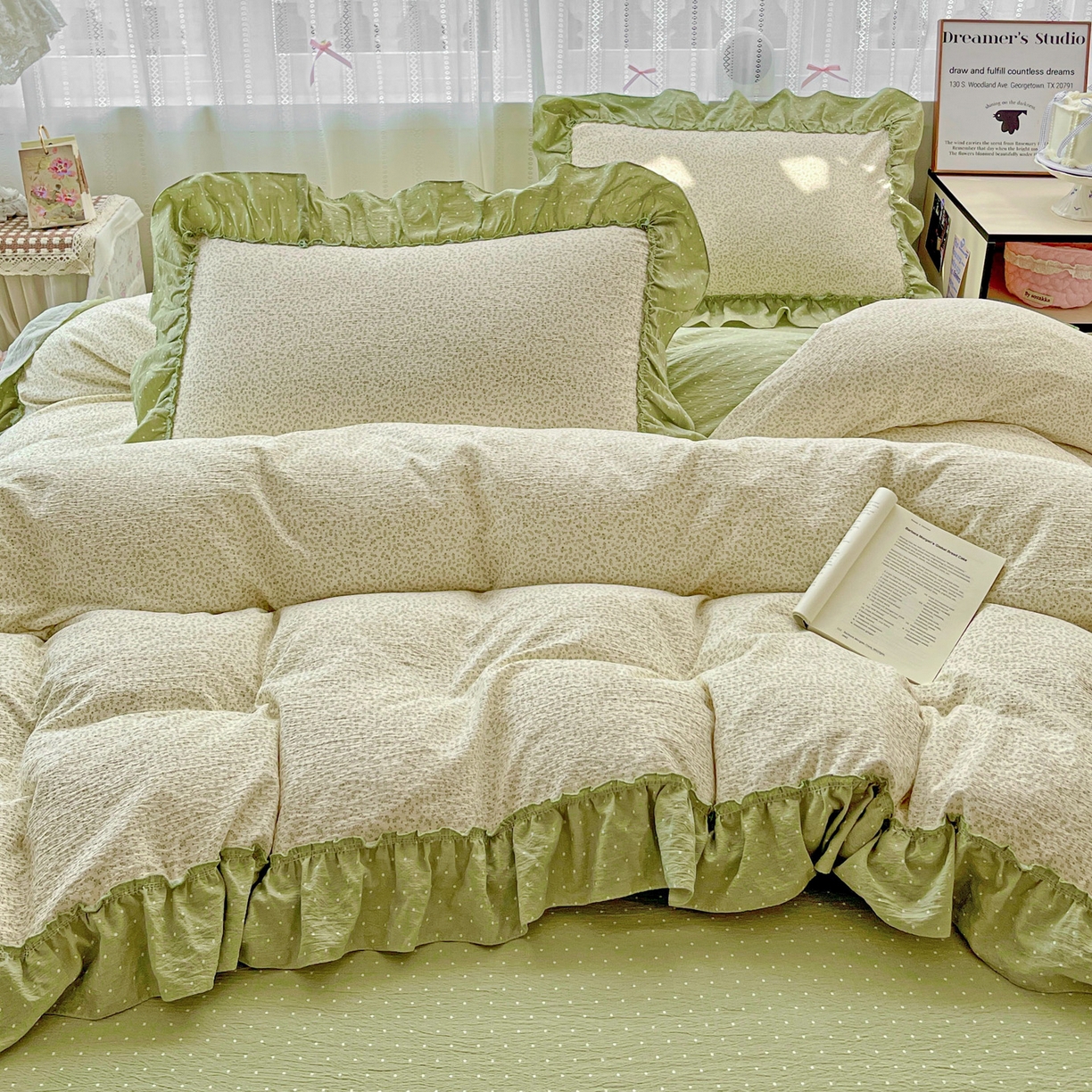 91家纺网 家纺一手货源 找家纺 2025秋冬加厚款云感亲肤棉邹邹纱床盖床裙四件套-仙美密拷花边 波点女王-抹茶绿