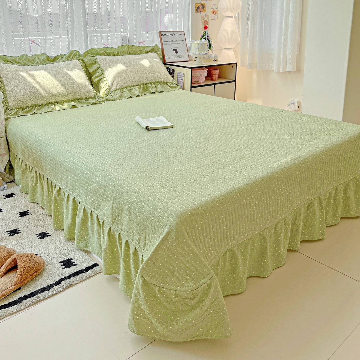 91家纺网 家纺一手货源 找家纺 2025秋冬加厚款云感亲肤棉邹邹纱床盖床裙四件套-仙美密拷花边 波点女王-抹茶绿