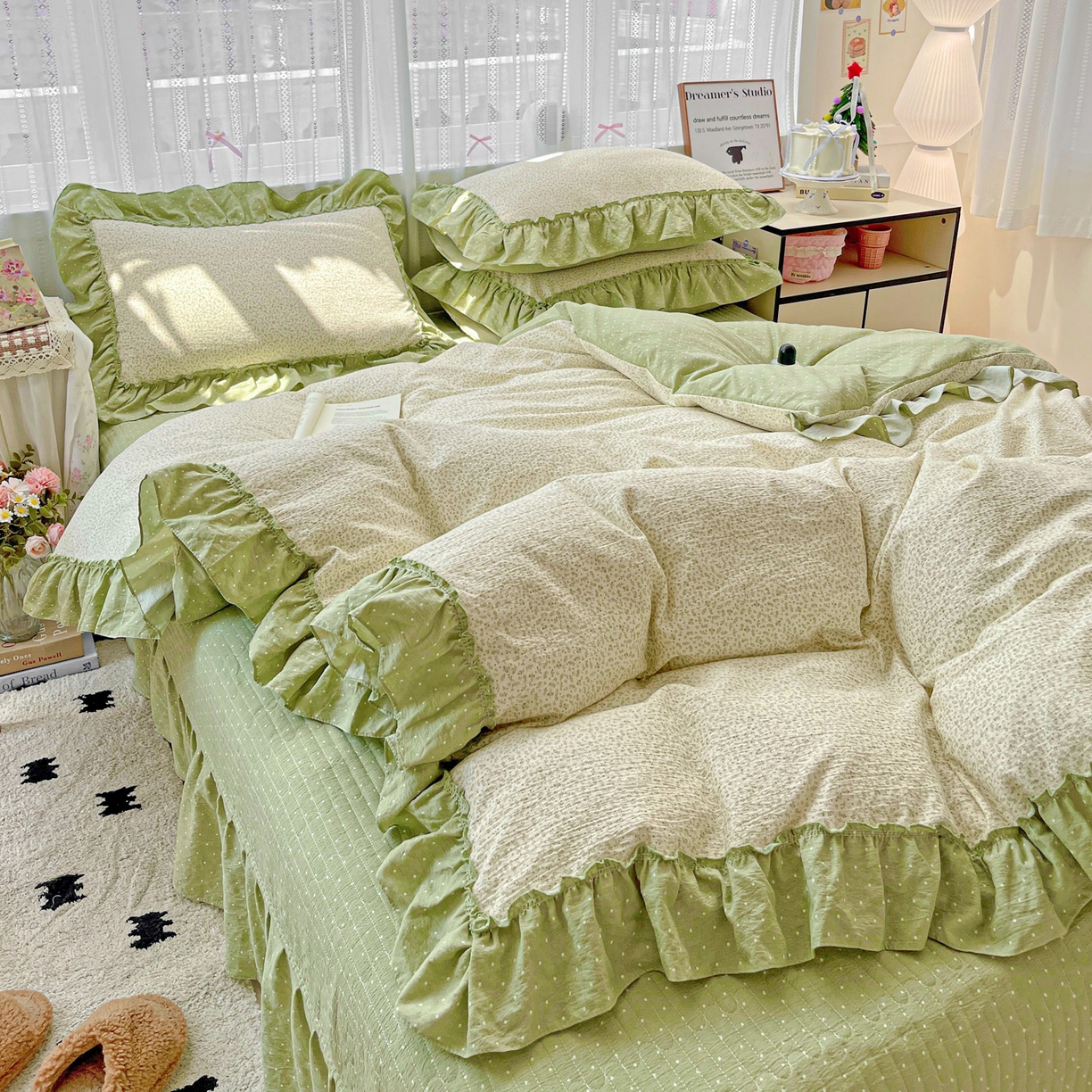 91家纺网 家纺一手货源 找家纺 2025秋冬加厚款云感亲肤棉邹邹纱床盖床裙四件套-仙美密拷花边 波点女王-抹茶绿