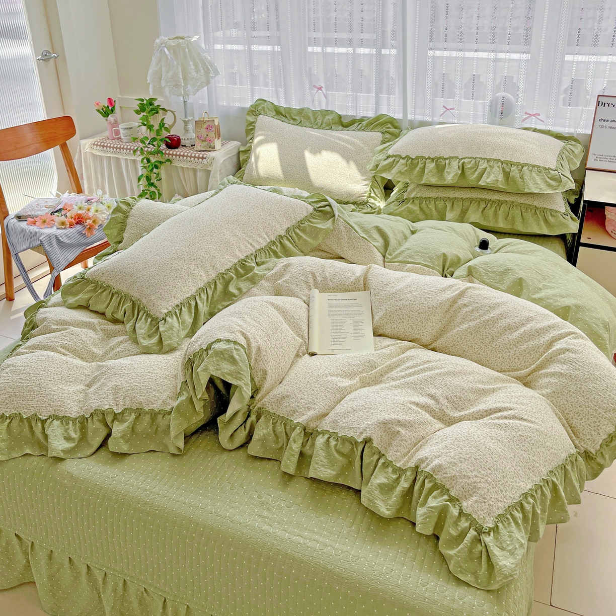 91家纺网 家纺一手货源 找家纺 2025秋冬加厚款云感亲肤棉邹邹纱床盖床裙四件套-仙美密拷花边 波点女王-抹茶绿