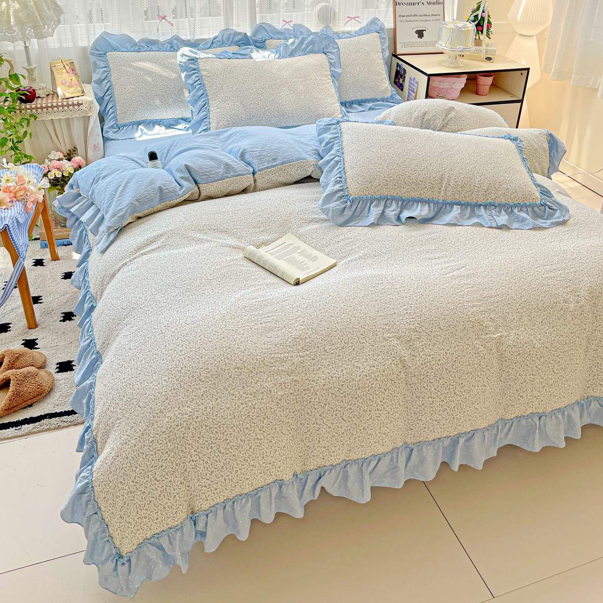 91家纺网 家纺一手货源 找家纺 2025秋冬加厚款云感亲肤棉邹邹纱床盖床裙四件套-仙美密拷花边 波点女王-茉雾蓝