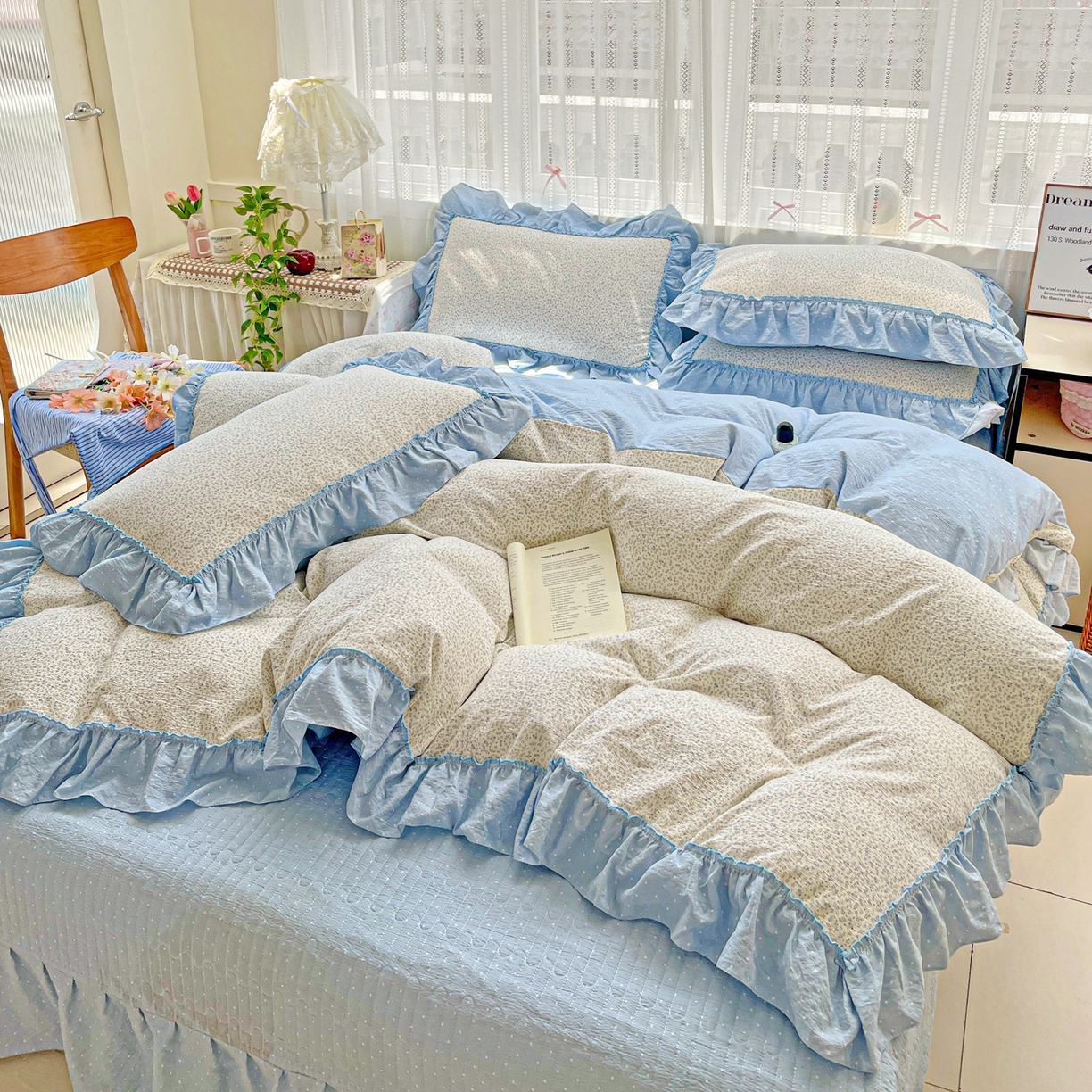 91家纺网 家纺一手货源 找家纺 2025秋冬加厚款云感亲肤棉邹邹纱床盖床裙四件套-仙美密拷花边 波点女王-茉雾蓝
