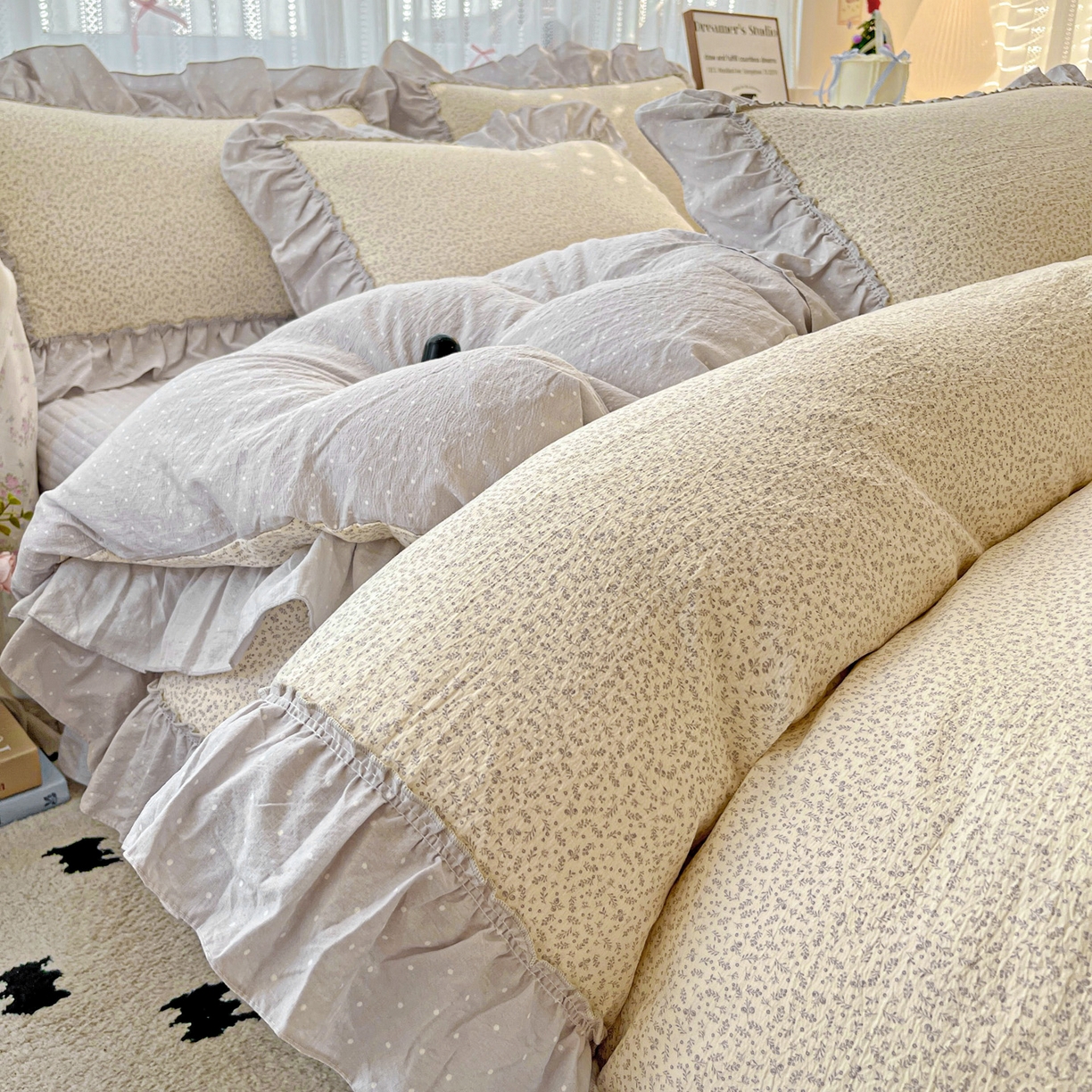 2025秋冬加厚款云感亲肤棉邹邹纱床盖床裙四件套-仙美密拷花边 波点女王-云霜灰