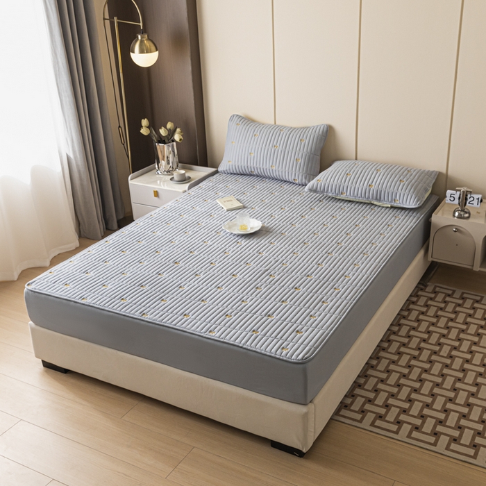 91家纺网 家纺一手货源 找家纺 暖季家纺 2025新款A类亲肤面料夹棉绣花床笠-防水款 小蝴蝶结-灰-防水款