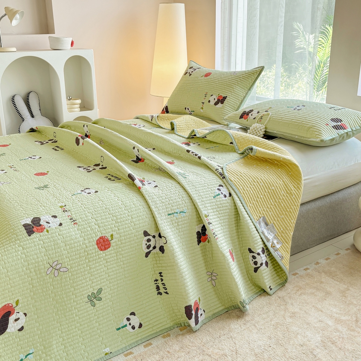 91家纺网 家纺一手货源 找家纺 金艾草 2025新款双面纯棉高温水洗床盖三件套 熊猫乐园