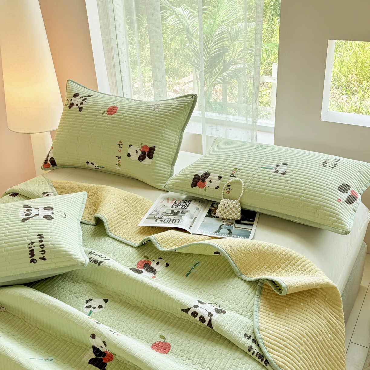 91家纺网 家纺一手货源 找家纺 金艾草 2025新款双面纯棉高温水洗床盖三件套 熊猫乐园