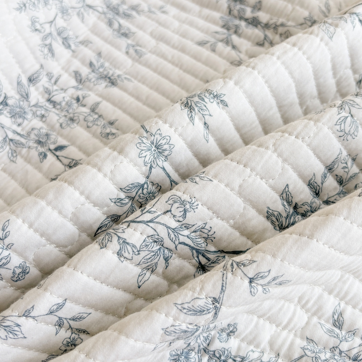 91家纺网 家纺一手货源 找家纺 金艾草 2025新款双面纯棉高温水洗床盖三件套 满婷