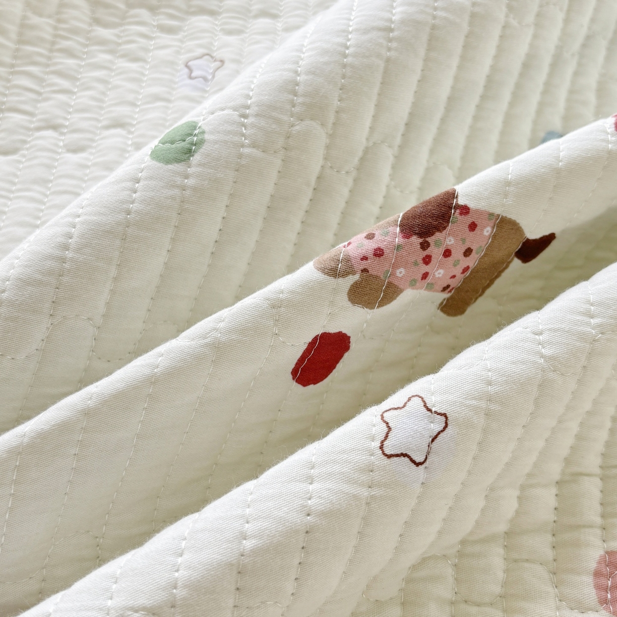 91家纺网 家纺一手货源 找家纺 金艾草 2025新款双面纯棉高温水洗床盖三件套 香肠狗