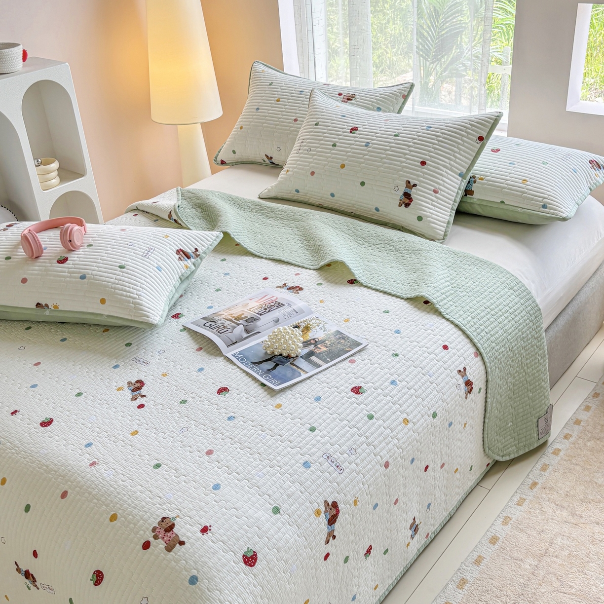 91家纺网 家纺一手货源 找家纺 金艾草 2025新款双面纯棉高温水洗床盖三件套 香肠狗