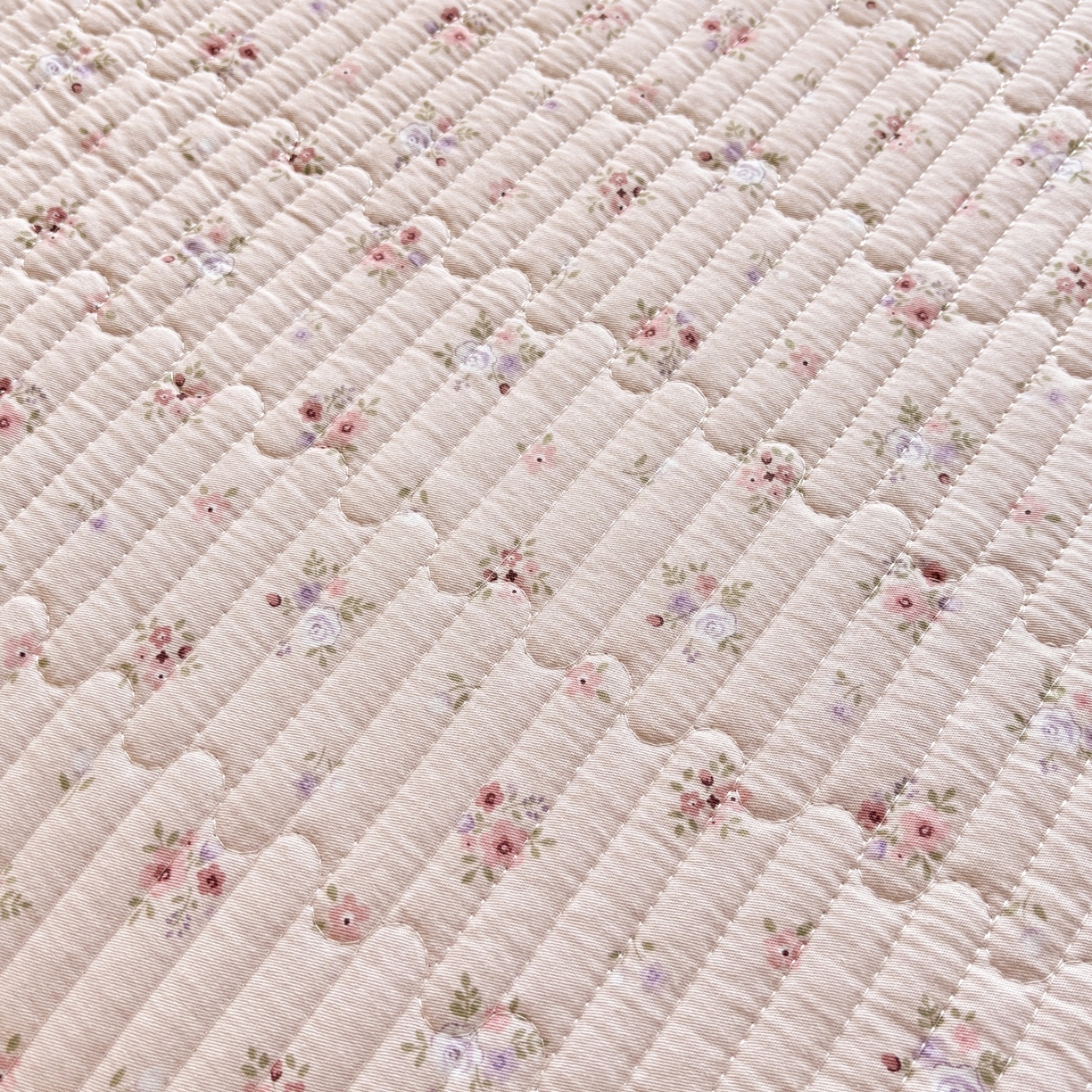 91家纺网 家纺一手货源 找家纺 金艾草 2025新款双面纯棉高温水洗床盖三件套 小花-粉