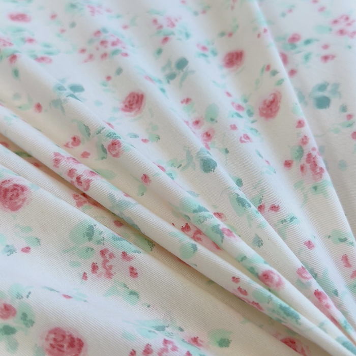 91家纺网 家纺一手货源 找家纺 铭博家纺 2025新款直播热款全棉吊边一字绣工艺款13070印花全棉单床单 绯恋