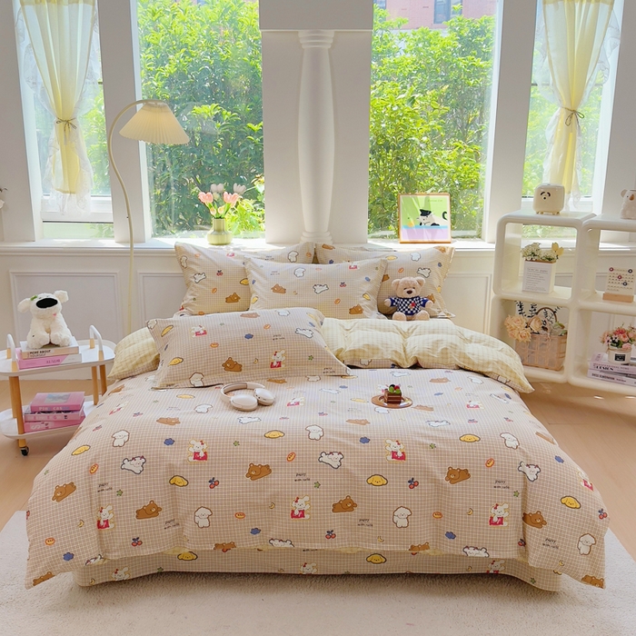 91家纺网 家纺一手货源 找家纺 铭博家纺 2025新款直播热款全棉吊边一字绣工艺款13070印花全棉单床单 格间小梦