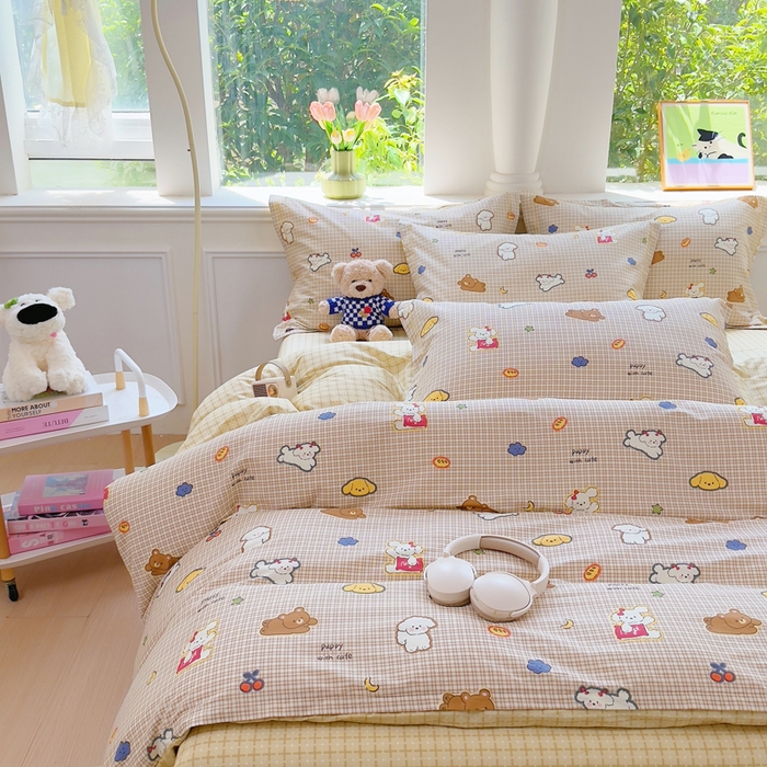 91家纺网 家纺一手货源 找家纺 铭博家纺 2025新款直播热款全棉吊边一字绣工艺款13070印花全棉单床单 格间小梦