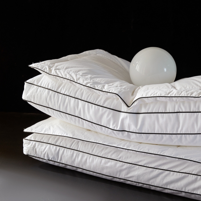 91家纺网 家纺一手货源 找家纺 御眠纺 2025新款七星级酒店护颈椎羽绒枕分区养生羽绒枕 伯爵养生羽绒枕48*74