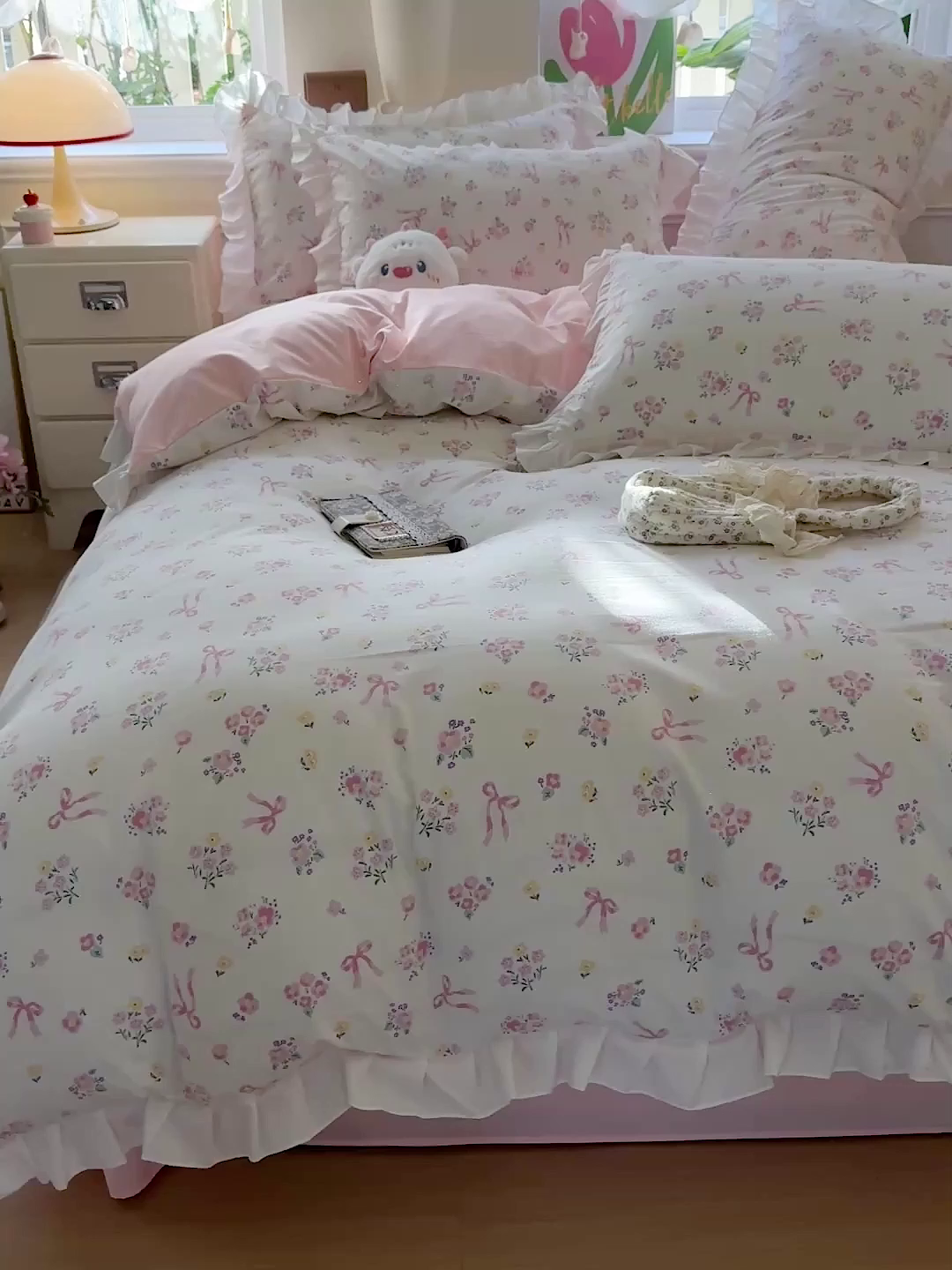 91家纺网 家纺一手货源 找家纺 雨菲家纺 2025新款学生季小清新公主风荷叶花边印花三件套四件套床单床笠款 爱恋花束