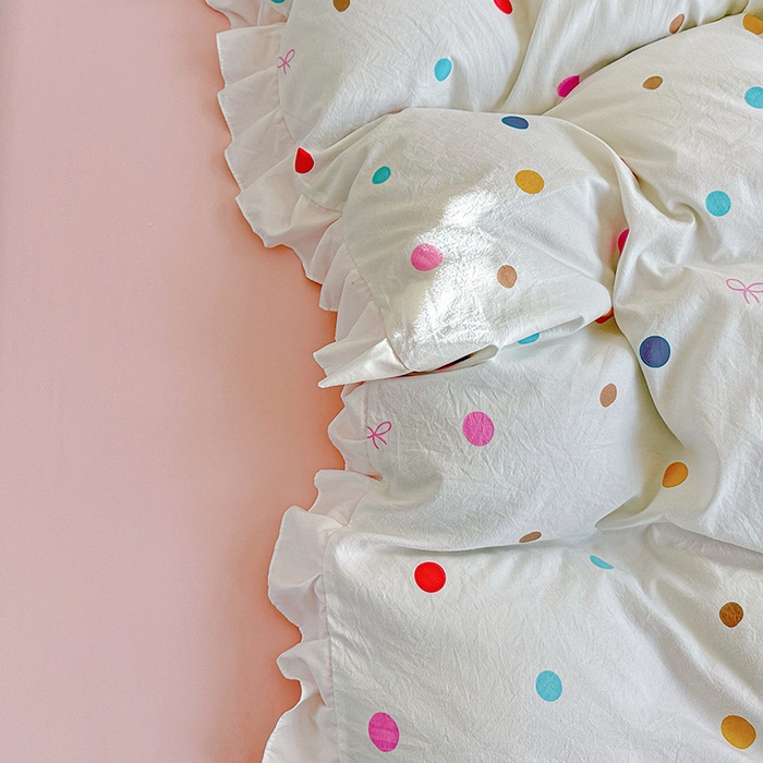 91家纺网 家纺一手货源 找家纺 雨菲家纺 2025新款学生季小清新公主风荷叶花边印花三件套四件套床单床笠款 彩色波点