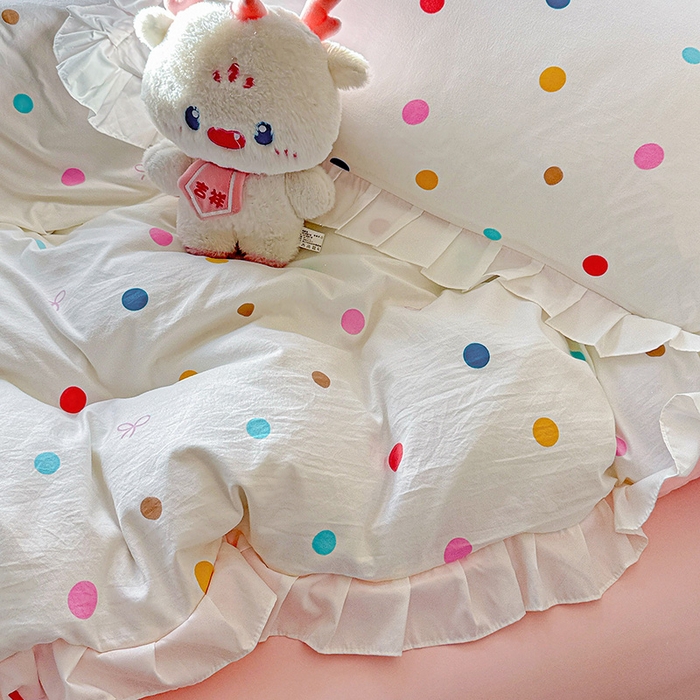 91家纺网 家纺一手货源 找家纺 雨菲家纺 2025新款学生季小清新公主风荷叶花边印花三件套四件套床单床笠款 彩色波点