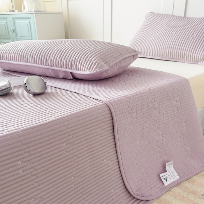 91家纺网 家纺一手货源 找家纺 （总）橘夏家纺 2025新款夏季凉感莱赛尔天丝轻奢风星月款多功能床盖三件套软凉席盖毯