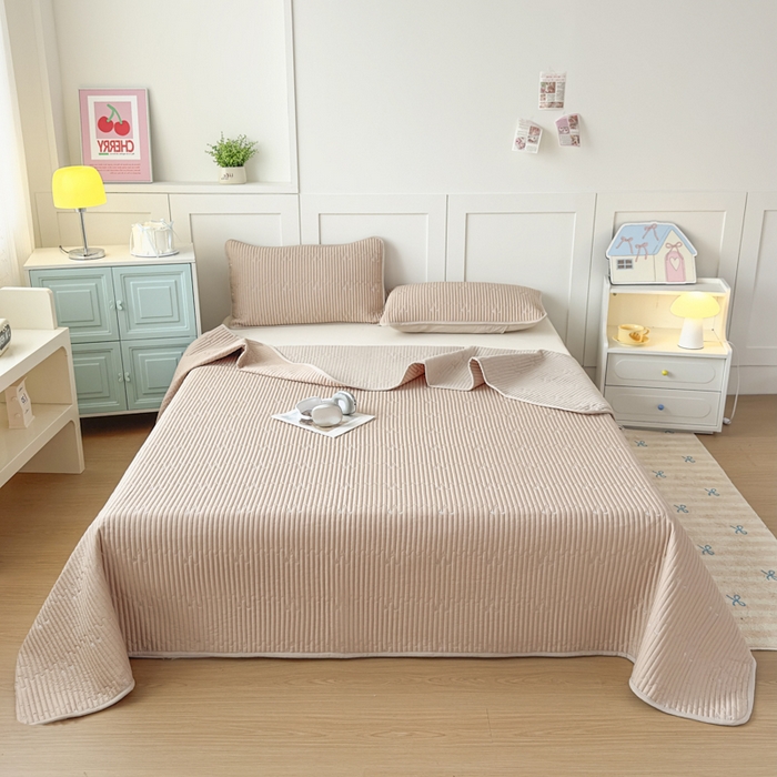 91家纺网 家纺一手货源 找家纺 （总）橘夏家纺 2025新款夏季凉感莱赛尔天丝轻奢风星月款多功能床盖三件套软凉席盖毯