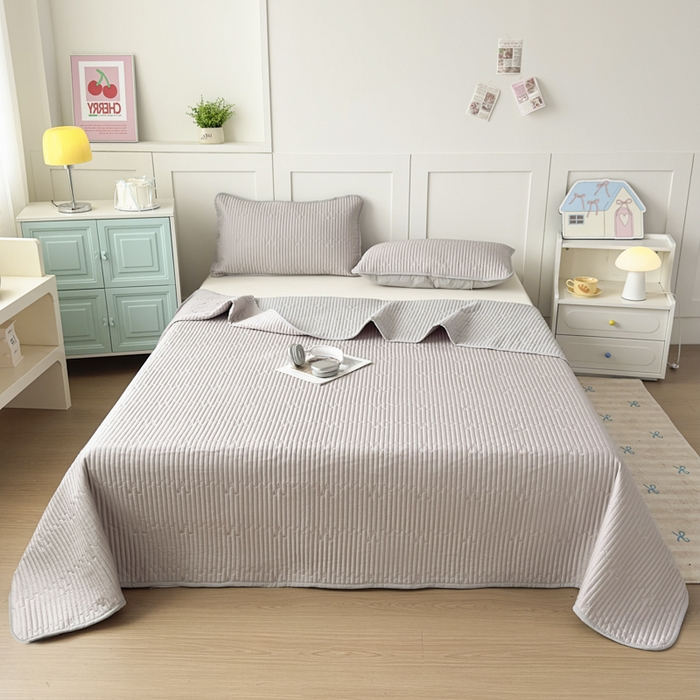 91家纺网 家纺一手货源 找家纺 橘夏家纺 2025新款夏季凉感莱赛尔天丝轻奢风星月款多功能床盖三件套软凉席盖毯 星耀灰