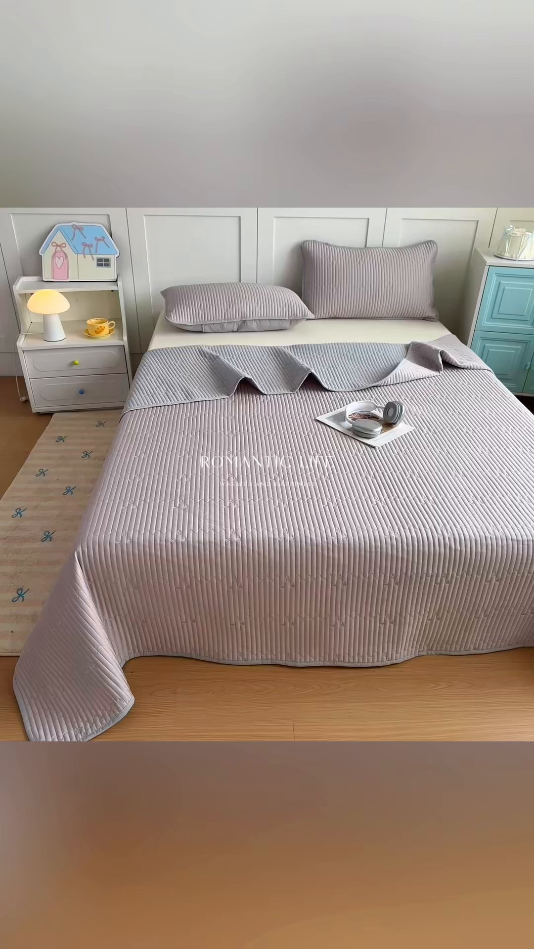 91家纺网 家纺一手货源 找家纺 橘夏家纺 2025新款夏季凉感莱赛尔天丝轻奢风星月款多功能床盖三件套软凉席盖毯 星耀灰