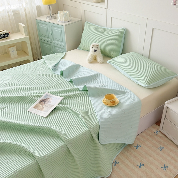 91家纺网 家纺一手货源 找家纺 橘夏家纺 2025新款夏季凉感莱赛尔天丝轻奢风星月款多功能床盖三件套软凉席盖毯 薄荷绿