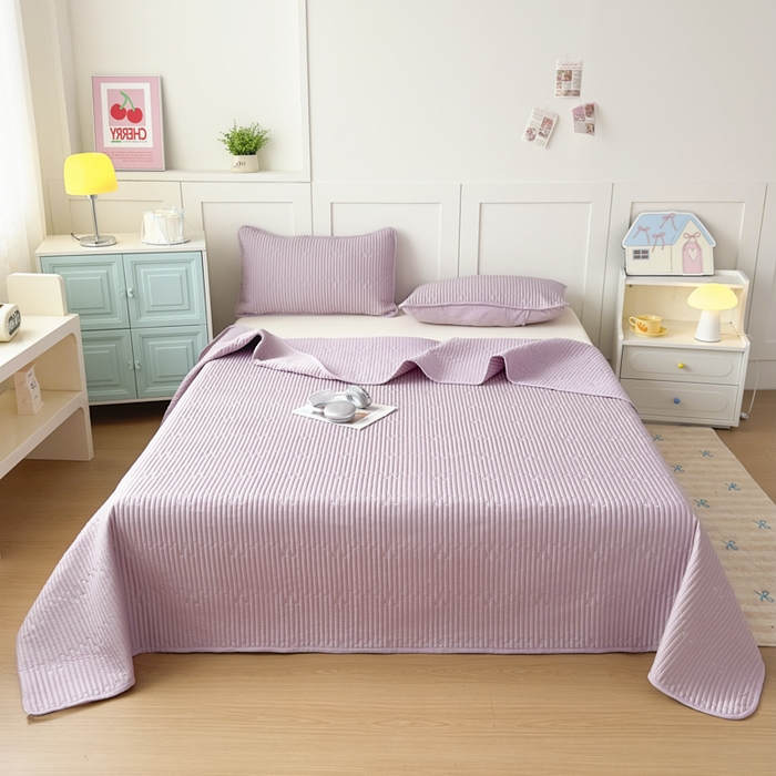 91家纺网 家纺一手货源 找家纺 橘夏家纺 2025新款夏季凉感莱赛尔天丝轻奢风星月款多功能床盖三件套软凉席盖毯 雪青紫