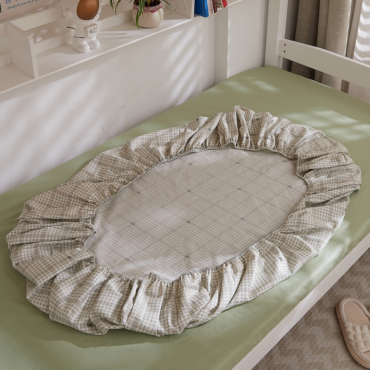 91家纺网 家纺一手货源 找家纺 DoDo 兜兜 2025新款全棉纯棉小清新卡通条格学生宿舍系列单品床笠 春日电影A版