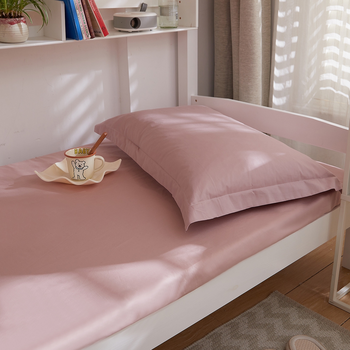 91家纺网 家纺一手货源 找家纺 DoDo 兜兜 2025新款全棉纯棉小清新卡通条格学生宿舍系列单品床笠 黛粉色