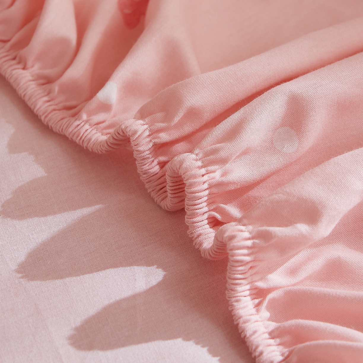 91家纺网 家纺一手货源 找家纺 DoDo 兜兜 2025新款全棉纯棉小清新卡通条格学生宿舍系列单品床笠 粉粉猫B版