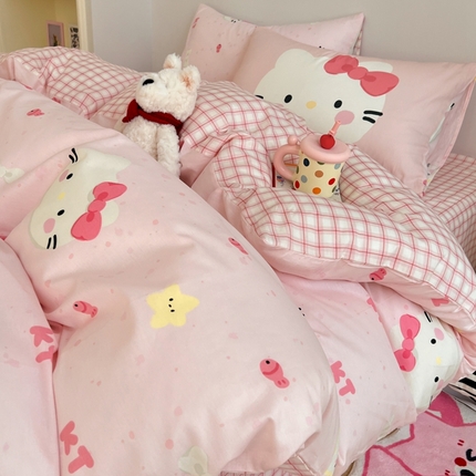 91家纺网 家纺一手货源 找家纺 桃喜 2025新款6月开学季全棉混搭枕套13070学生三件套四件套 脸红小猫